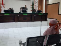 Masriah, pelaku penyiraman tinja ke rumah tetangganya, kembali menjadi tersangka