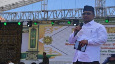 Menag Yaqut dan Ketum PBNU Gus Yahya Hadiri Perayaan Hari Santri di Surabaya