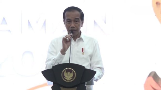 Jokowi Mengakui Ada Banyak Pertimbangan dalam Memilih Nawawi Pomolango untuk Menggantikan Firli, Namun Alasannya Tetap Dirahasiakan!