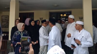 Anies-Muhaimin Hadiri Haul Habib Ali bin Ali Habsyi di Solo, Memohon Doa Restu Ulama