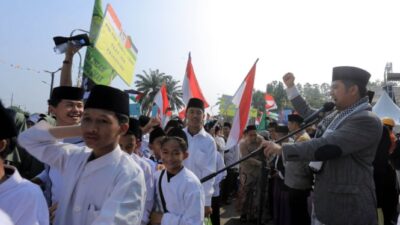 15.000 Santri Tangerang Mendukung Palestina dan Meminta Perlindungan Bendera Palestina