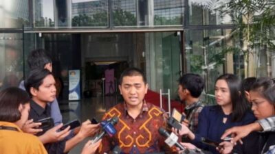 Penyidik Mengejutkan dengan Tantangan untuk Alex Marwata Mundur dari KPK Jika Harun Masiku Belum Tertangkap