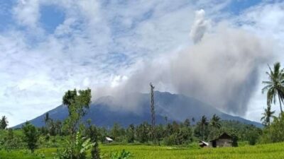 Kembali Gunung Marapi Meletus, Kota Padang Panjang Terendam Abu Vulkanik