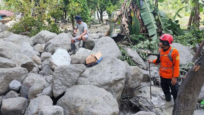 Proses Pencarian 11 Orang yang Hilang Akibat Banjir Bandang Terganggu, Basarnas Tuturkan Kendalanya