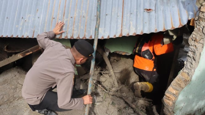 Karyawan Hotel Menjadi Korban Banjir Bandang yang Ditemukan Tewas