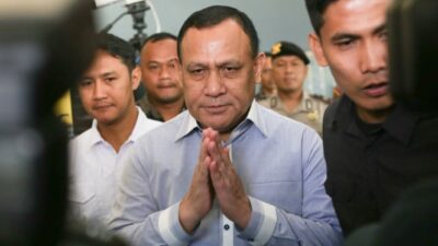 Firli Bahuri Mengirimkan Ulang Surat Pengunduran Diri ke Jokowi Setelah Direvisi