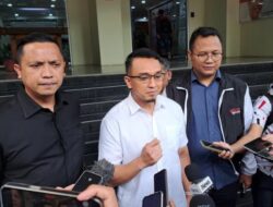 Aiman Witjaksono Dicecar Puluhan Pertanyaan Selama 6 Jam, Berikan Bukti ke Polisi