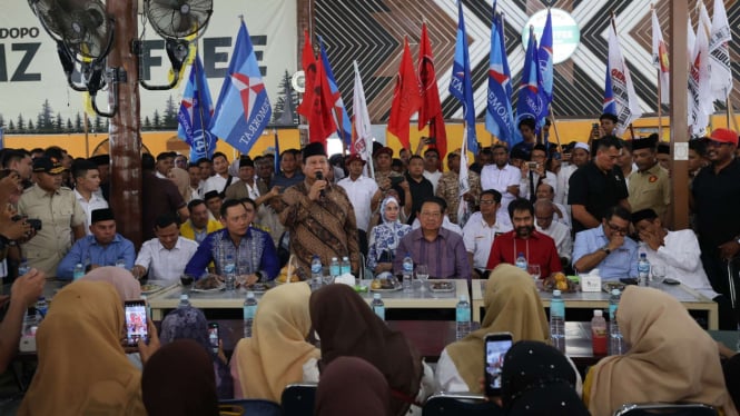 Pesawat dengan Prabowo sebagai penumpang kembali ke Aceh karena kondisi cuaca yang tidak menguntungkan