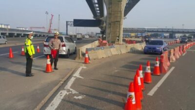 Polisi Menerapkan Arus Satu Arah di Tol Cipali-Cikampek Selama Arus Balik Libur Tahun Baru 2024