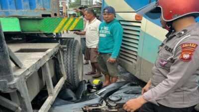 Bripda Novandro Melakukan Tindakan Heroik dengan Menggunakan Motornya untuk Membantu Ganjal Bus Damri