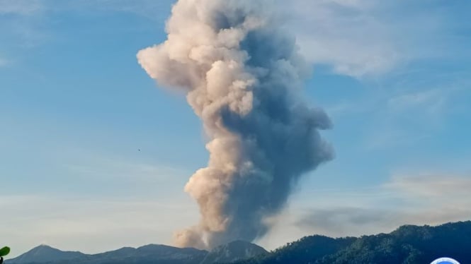 Gunung Dukono Meletus, Abu Tercipta Setinggi 4.000 Meter