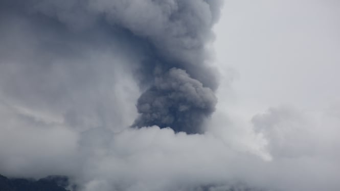 Gunung Marapi Meletus Kembali Jumat Ini, Abu Vulkanik Terlihat Tebal