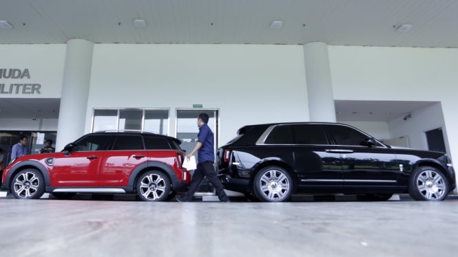 Penampakan Rolls Royce dan Mini Cooper Milik Harvey Moeis yang Disita oleh Kejagung