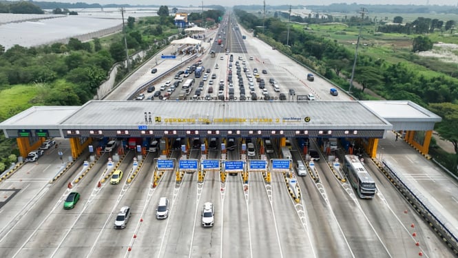 Prediksi Puncak Arus Mudik Arah Jabar di Jalur Tol Hari Ini