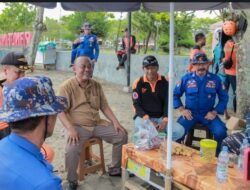 Dadang, Bacabup, Mengunjungi Tim SAR di Pantai Pangandaran