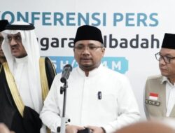 Menag Memuji Layanan Fast Track dalam Keberangkatan Kloter 1 Jemaah Haji ke Tanah Suci