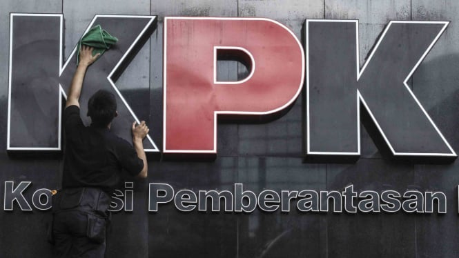 PDIP Elite Ungkap Fakta mengenai Penyidik KPK AKBP Rossa