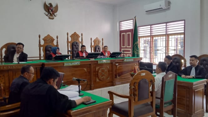 Eks Kadinkes Sumut Dituntut 20 Tahun Penjara atas Kasus Dugaan Korupsi APD Covid-19