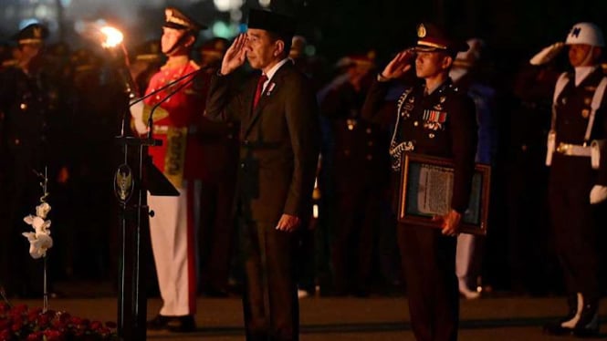 Penghormatan Tertinggi Presiden Jokowi untuk Pahlawan Bangsa dalam Renungan Suci Kemerdekaan