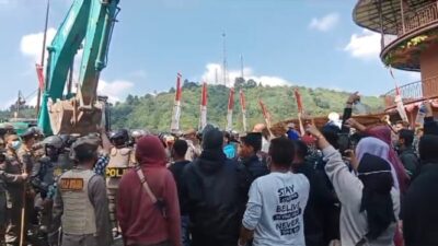 Warga Puncak Bogor Menuntut Resto Asep Stroberi Eks Rindu Alam Dibongkar