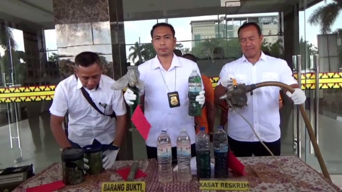 Polisi Menemukan Praktik Penipuan Minyak Pertalite yang Dioplos Menjadi Mirip Pertamax, Heboh!