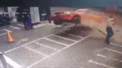 Pengemudi Mobil Terbang Tersangka: Penemuan Menjanjikan