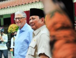 Review Menarik: Bill Gates Kunjungi Sekolah di Jakarta
