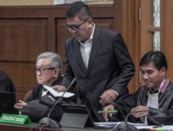 Hasto Kristiyanto Hadirkan Teman Kuliah di Universitas Pertahanan sebagai Saksi