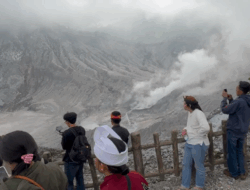 Ngertakeun Bumi Lamba 2025: Analisis Ritualitas Sakral di Gunung Tangkuban Parahu sebagai Praktik Pelestarian Kearifan Lokal dan Ekologi